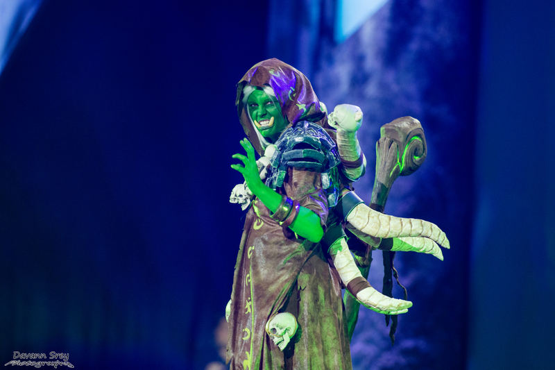 Illustration for article titled The Most Mind-Blowing and Astonishing Cosplay From BlizzCon 2015!